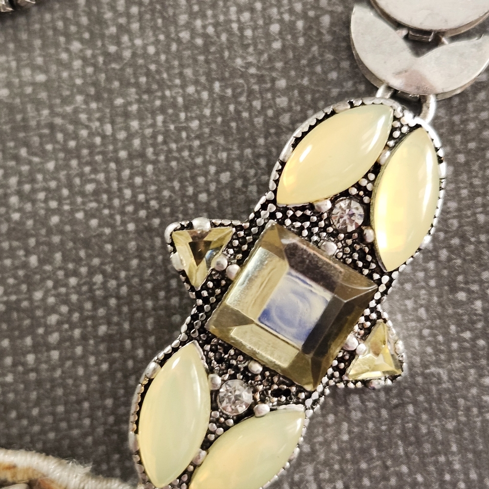 Stella & Dot Necklace and Post Earring Set - Picture 4 of 12